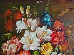 20th Century Painting: Vase and Flower Bouquet, Oil on Fiber Wood Panel