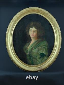 Ancient oil painting portrait of a young woman of quality 18th century oval gold wood frame