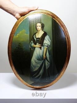 Grand elegant portrait medallion oil on curved wood, vintage Venetian