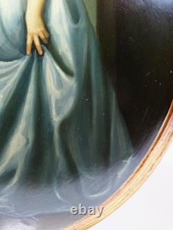 Grand elegant portrait medallion oil on curved wood, vintage Venetian