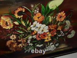 Oil Painting on Canvas Floral Still Life Table Signed Beautiful Condition Wooden Frame