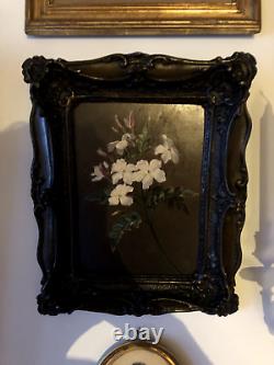 Oil on cardboard with a jasmine bouquet. Napoleon III frame in blackened wood and stucco.