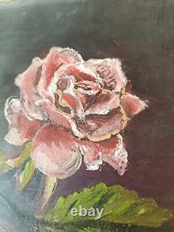Oil painting on wood table with gold frame. Rose bouquet signed GP