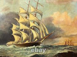 Ancienne peinture signée représentant une scène de marine avec son cadre doré
