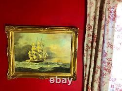 Ancienne peinture signée représentant une scène de marine avec son cadre doré