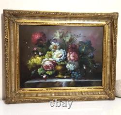 Huile sur toile Signé en bas à droite Cadre en bois doré XXe siècle