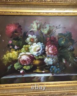 Huile sur toile Signé en bas à droite Cadre en bois doré XXe siècle