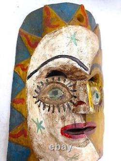 Masque peint attribué à Jean Cocteau peinture sur bois sculpté Masque de Théâtre