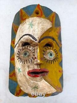 Masque peint attribué à Jean Cocteau peinture sur bois sculpté Masque de Théâtre